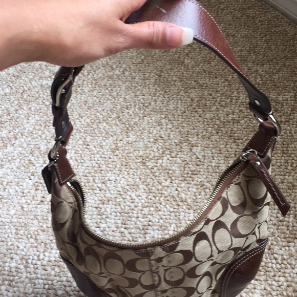 Coach - Picture 2 of 4